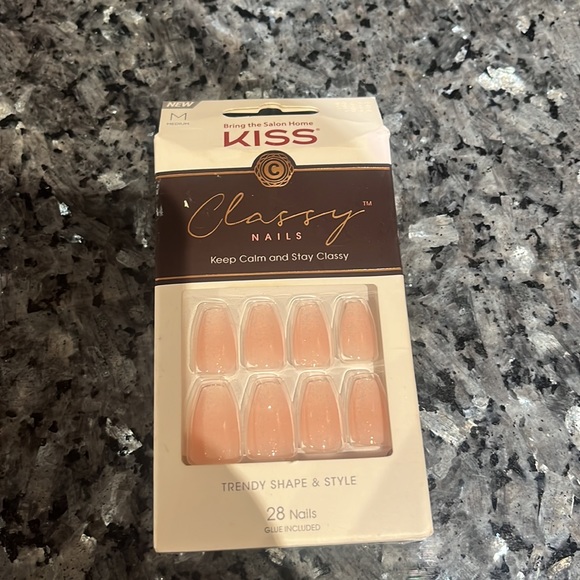 Bundle of 9 Kiss and others Press On Nails New - Picture 5 of 5